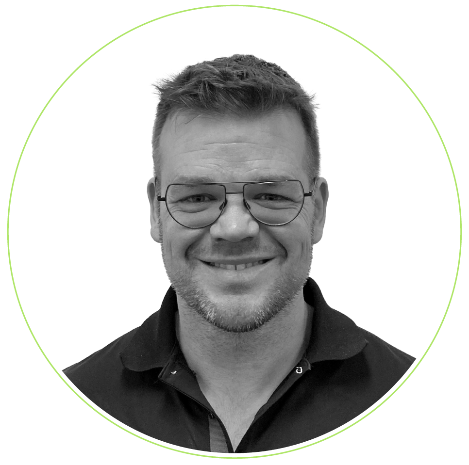 PETER COX, Master Fitter and Builder 